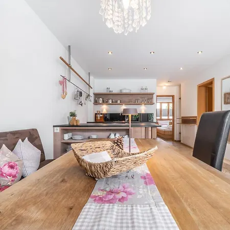 Ferienlandhaus Alpinum Apartamento