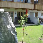 公寓 Ferienlandhaus Alpinum 伦格里斯