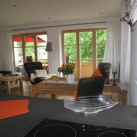 Ferienlandhaus Alpinum Lägenhet